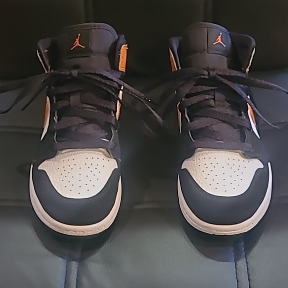 Jordan 1 Mid “Shattered Backboard” - Picture 8 of 9